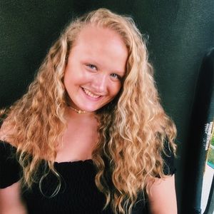 Meet your Posher, Kaleigh